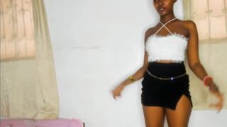 Monalisalisa - Porn Video [Bongacams]: astonishing goddess, voluptuous hips, lustful cam experience