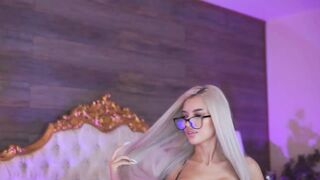 JuicyJessye - Porn Video [Bongacams]: webcam session, charming cam slut, naked