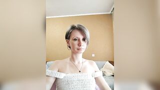 prettyKris - Porn Video [Bongacams]: astonishing model, euphoric moans, gorgeous décolletage