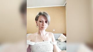 prettyKris - Porn Video [Bongacams]: astonishing model, euphoric moans, gorgeous décolletage