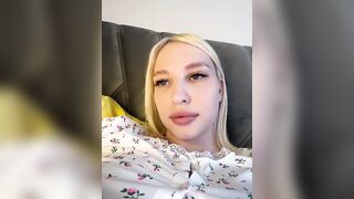 KettyPretty25 - Porn Video [Bongacams]: lively cam slut, captivating buttocks, streaming snapshot