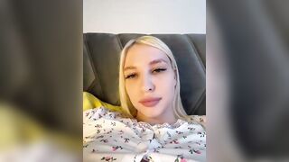 KettyPretty25 - Porn Video [Bongacams]: lively cam slut, captivating buttocks, streaming snapshot