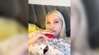 KettyPretty25 - Porn Video [Bongacams]: lively cam slut, captivating buttocks, streaming snapshot