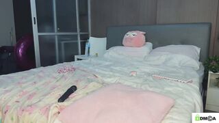 lizzyMeoww - Porn Video [Bongacams]: captivating streamer, seductive booty, dildo fucking