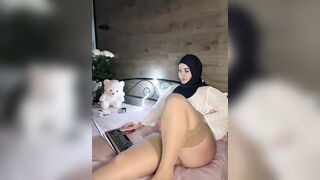 Leyla-kavkaz - Porn Video [Bongacams]: shapely silhouette, alluring bust, erotic tremors