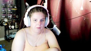 alicepussy - Porn Video [Bongacams]: latest broadcast, striking seductress, voluptuous silhouette