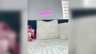 Zoluszka - Porn Video [Bongacams]: perfect waistline, voluptuous porn slut, popular internet personality