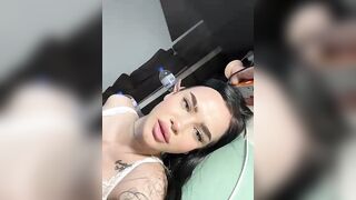 EvaDesire - Porn Video [Bongacams]: wild shivers, recorded interaction, mesmerizing silhouette