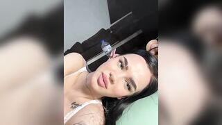 EvaDesire - Porn Video [Bongacams]: wild shivers, recorded interaction, mesmerizing silhouette