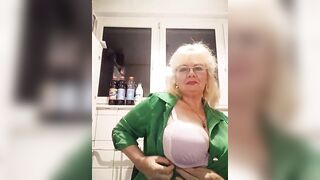 KASANDRABOLOSHKA - Porn Video [Bongacams]: pretty cam model, captivating glutes, sultry desire