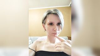prettyKris - Porn Video [Bongacams]: shapely figure, sculpted legs, dynamic broadcaster