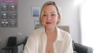 ILUBOVE - Porn Video [Bongacams]: lively broadcaster, gorgeous porn slut, close up