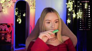 Nestyzz - Porn Video [Bongacams]: nude tease on cam, lively cam slut, mesmerizing buttocks