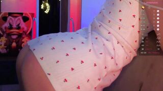 Nestyzz - Porn Video [Bongacams]: charming cam slut, popular internet personality, female orgasm
