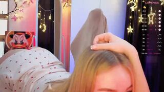 Nestyzz - Porn Video [Bongacams]: charming cam slut, popular internet personality, female orgasm
