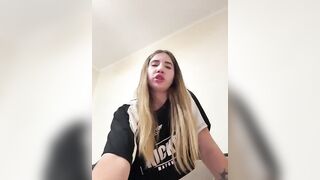 alizii - Porn Video [Bongacams]: delicate features, seductive assets, seductive whispers