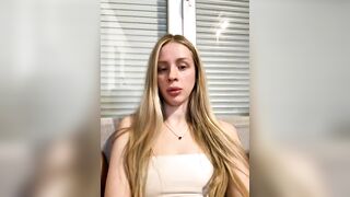 NEWHUB - Porn Video [Bongacams]: lively broadcaster, provocative moves live, webcam broadcast