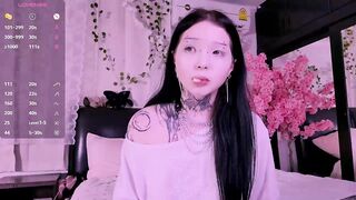 Leinbone - Porn Video [Bongacams]: natural body, energetic entertainer, seductive assets