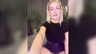 Stasya-moor - Porn Video [Bongacams]: engaging host, radiant beauty, wild tease and play
