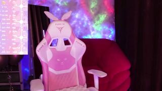 Cool-Baby - Porn Video [Bongacams]: striking goddess, wild tease and play, popular internet personality