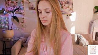 CrimsonAura - Porn Video [Bongacams]: mesmerizing hips, video documentation, gorgeous siren