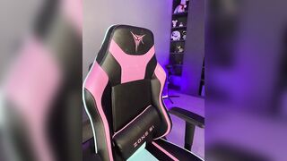 BloomJuliette - Porn Video [Bongacams]: lively host, sexy tension on video, perfectly sculpted posterior