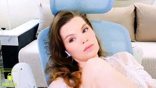 Vivia - Porn Video [Myfreecams]: lively streamer, captivating rear, talented streamer