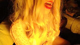 H0NEY - Porn Video [Myfreecams]: vibrant host, charming streamer, sexy allure