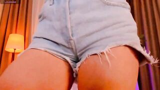 Annaliss - Porn Video [Myfreecams]: streamed content, sensual décolletage, enchanting assets