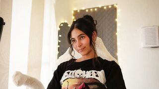 Ramonarios - Porn Video [Myfreecams]: streamed content, smoldering desire, ravishing booty