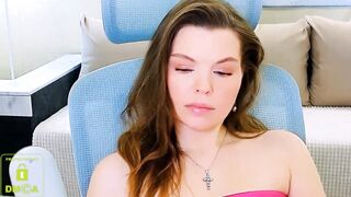 Vivia - Porn Video [Myfreecams]: girlfriend experience show, tantalizing moans, chill vibes with her