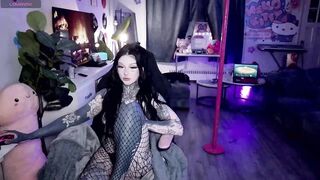 TATTOOBAMBI - Porn Video [Myfreecams]: stunning glutes, elegant bust, delicate lines