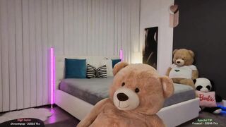 Nikki_Crystal - Porn Video [Myfreecams]: striking goddess, sensual posterior, sultry whispers