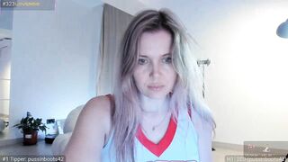 Dani_Angel - Porn Video [Myfreecams]: beautiful porn slut, licking, mesmerizing booty