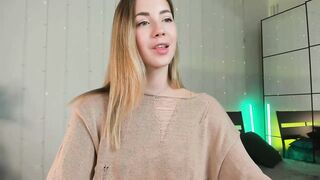 emmi_rosee - [Chaturbate Record] long hair solo huge dildo panties