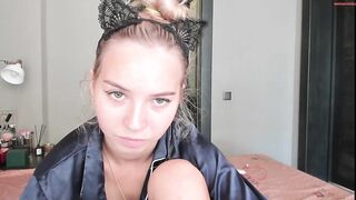 ari_1_1 - Cum  Video hair pussy kinky huge dildo