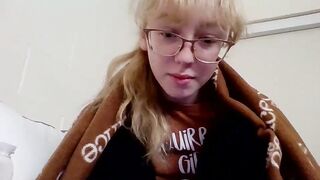 blonde_katie - [Chaturbate Record] smile handjob playing playing