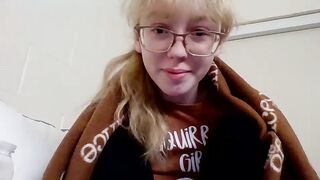 blonde_katie - [Chaturbate Record] smile handjob playing playing