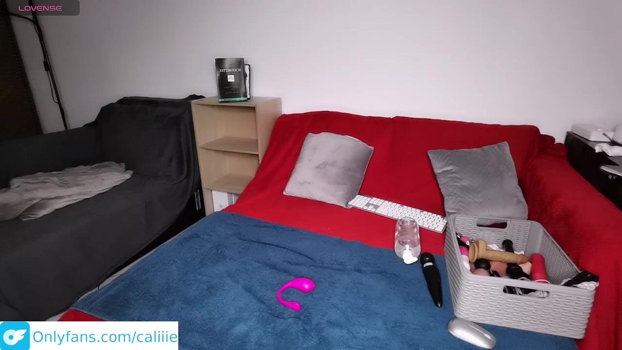 Caliiie_of - [Chaturbate Record] kinky big storage babe archive