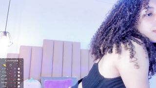 sweetcurly1 - [Chaturbate Record] Nora asshole kissing boobies