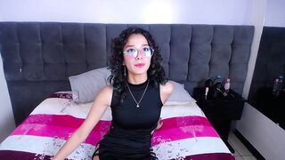 venuz_99 - [Chaturbate Record] dance vibro toy 1080 hd adorable