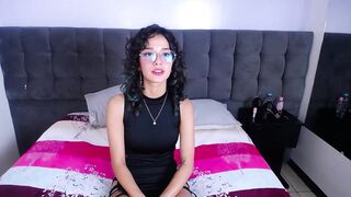 venuz_99 - [Chaturbate Record] dance vibro toy 1080 hd adorable