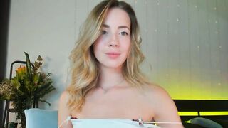 emmi_rosee - [Chaturbate Record] leggings without a bra sexy legs domi