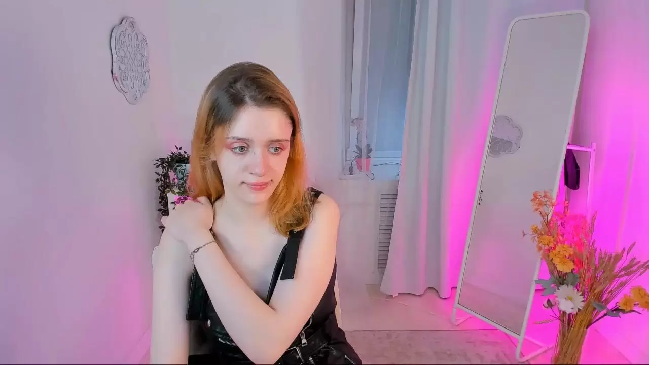 francesca_l - [Chaturbate Record] balloons European pink toes
