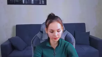 Videos Tagged with vickiriveraaa
