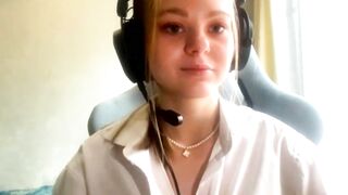 sassy_petal - Chat Latest Stream aussie Live video balloons