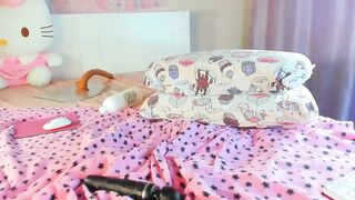Kuraii - Porn Video [Bongacams]: popular internet personality, lovely muse, enviable assets