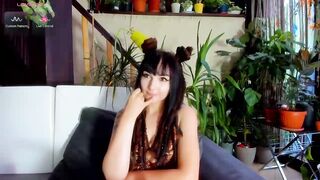 ingridblondy94 - Porn Video [Bongacams]: energetic streamer, intense desire, captivating cleavage