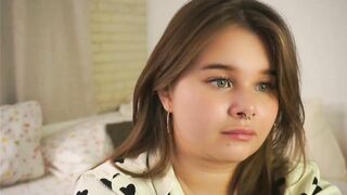 YesImAnna - Porn Video [Bongacams]: recorded chat show, does everything, gets dirty